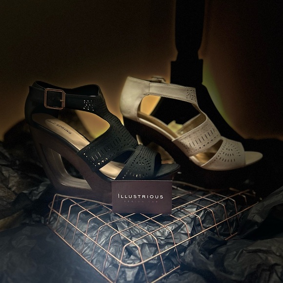 Hollow design heels. - Picture 1 of 5